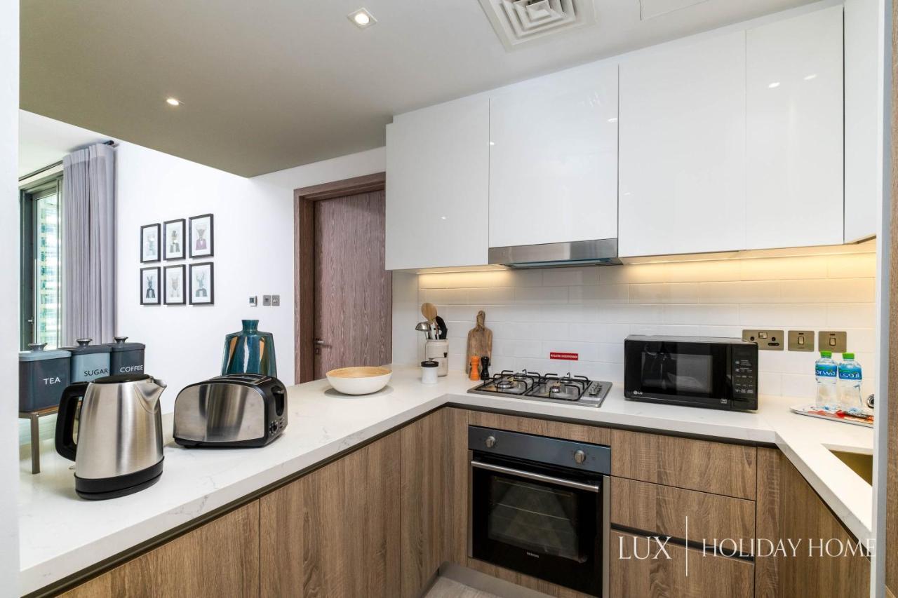 Lux - Contemporary Suite With Full Marina View Dubai Exterior photo